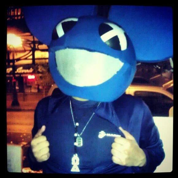 Meet your Posher, Carlos - Picture 1 of 1